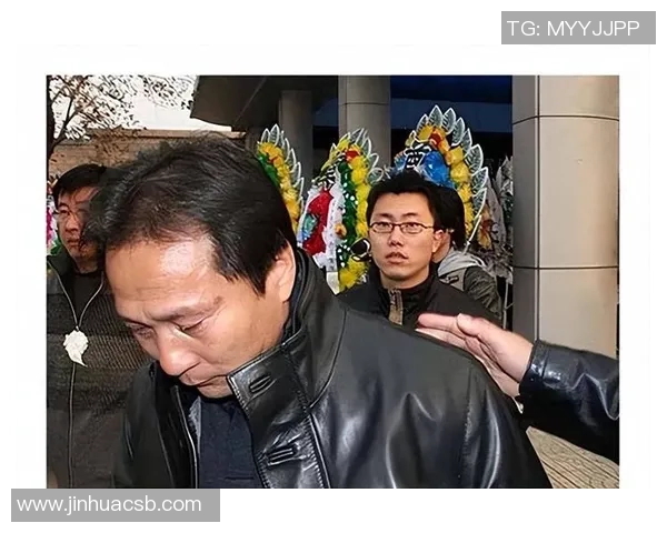 足球明星李富胜的传奇人生与赛场辉煌成就全景回顾 足球明星李富胜的传奇人生与赛场辉煌成就全景回顾