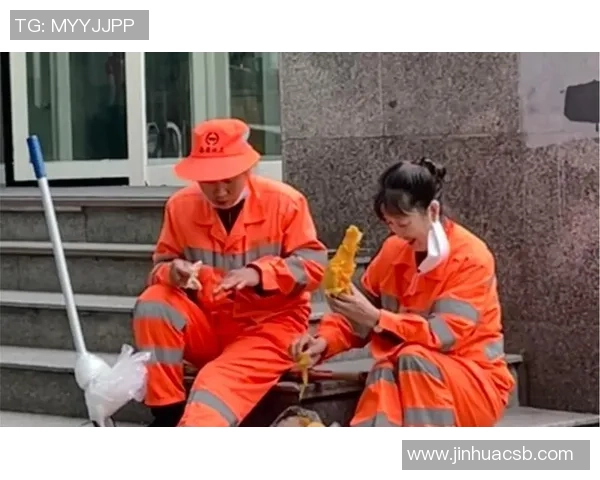 足球明星背后的平凡日常与低调生活揭秘 足球明星背后的平凡日常与低调生活揭秘