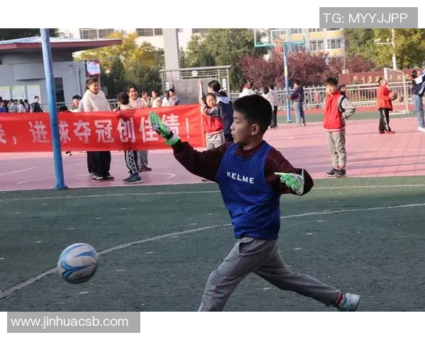 跑男挑战赛揭秘足球明星身份趣味游戏引发全民热潮